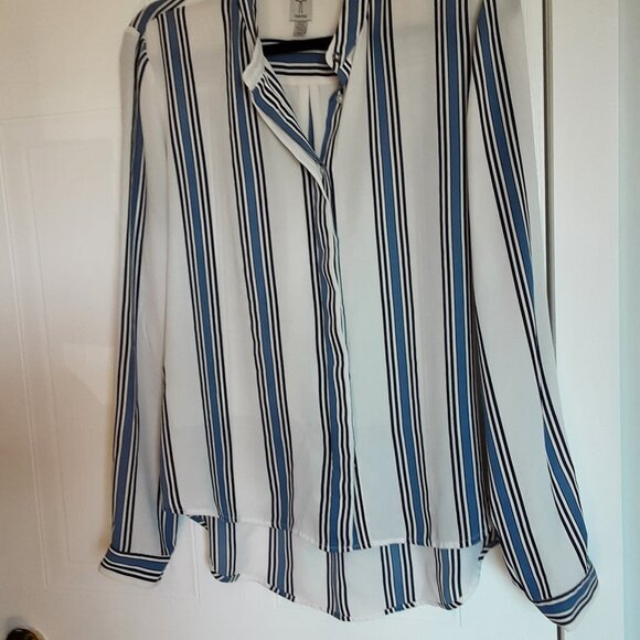 Jolie Blouse - Picture 2 of 2